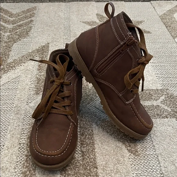 Boy’s Boots - Picture 2 of 7